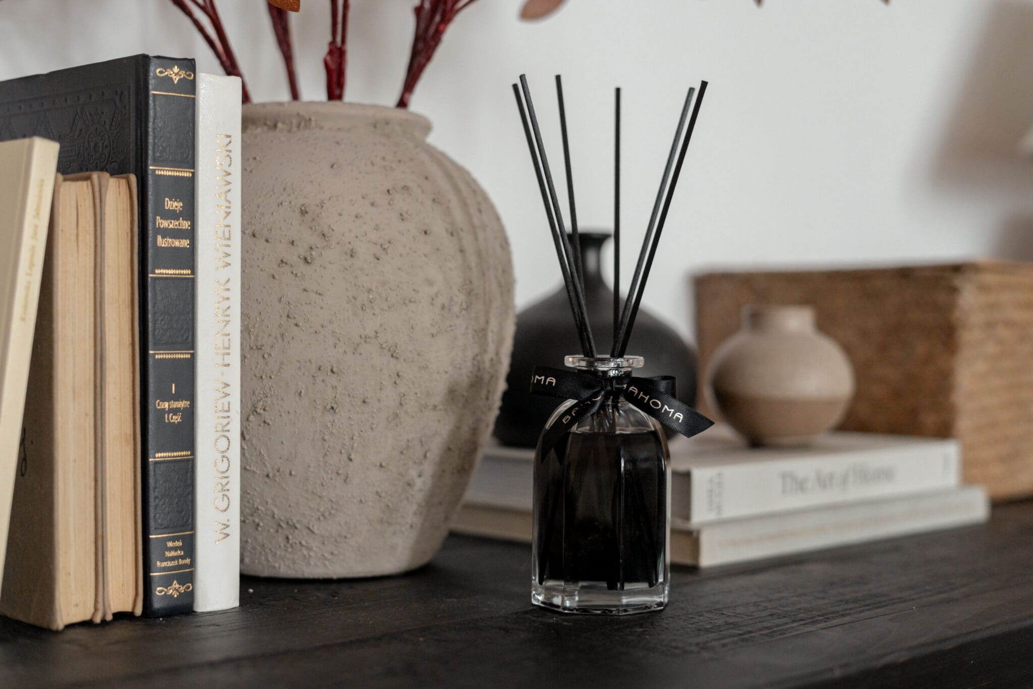 200ml-luxury-reed-fragranced-diffuser-obsidian-black-liquid-black-reeds-on-a-side-table