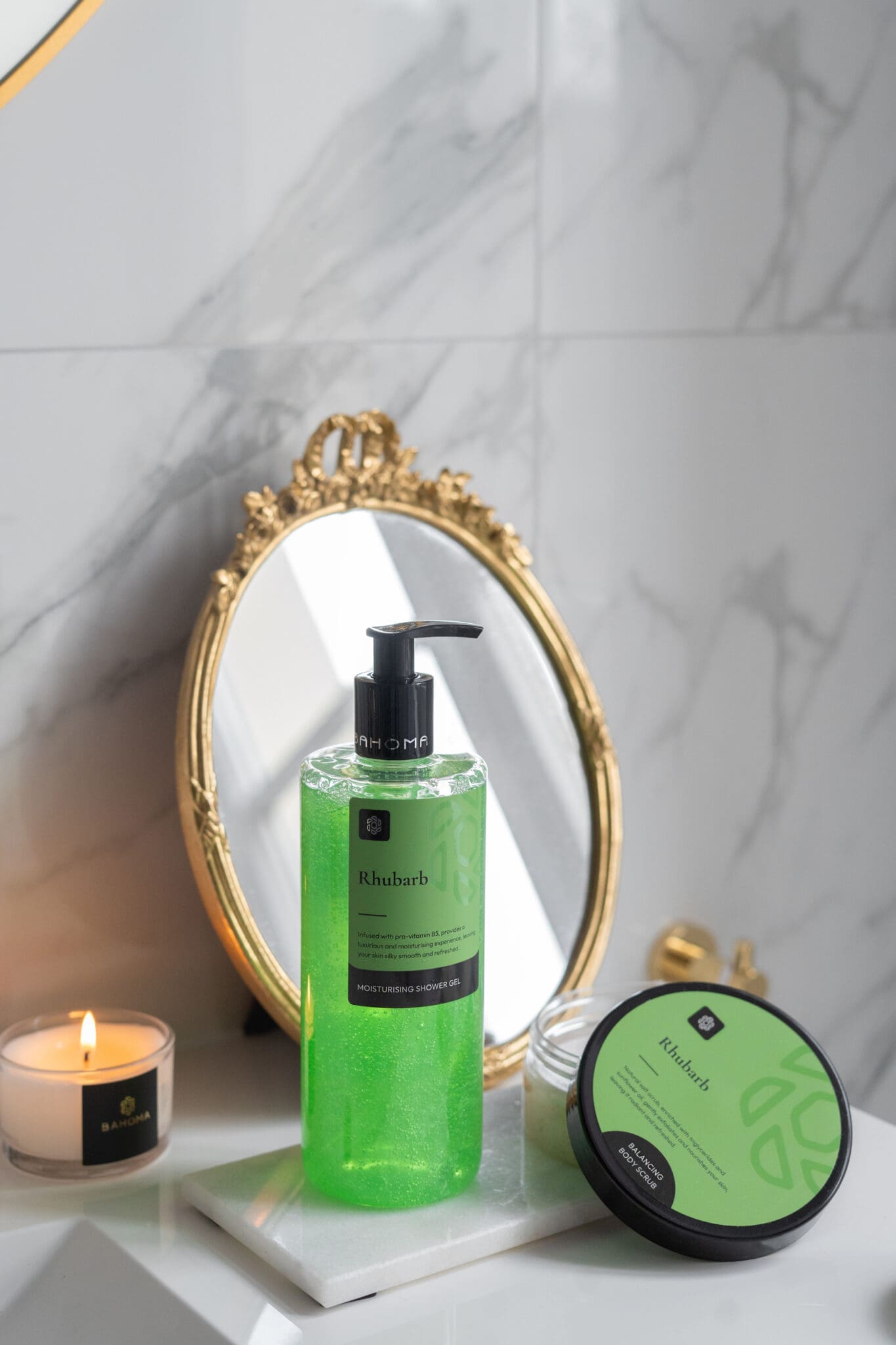 balancing-body-scrub-rhubarb-with-shower-gel-and-candle