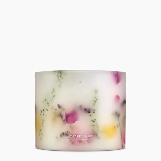 Natural Le Jardin Scented Grand Pillar Candle with real botanicals