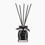 luxury-reed -diffuser-gift-box-100ml-black-liquid-black-reeds-product-picture-patchouli-and-musk